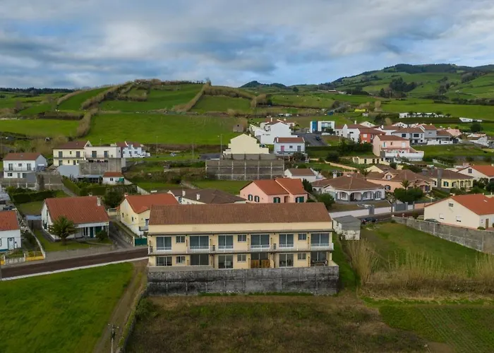 Alojamento de Acomodação e Pequeno-almoço Garçaview 3*